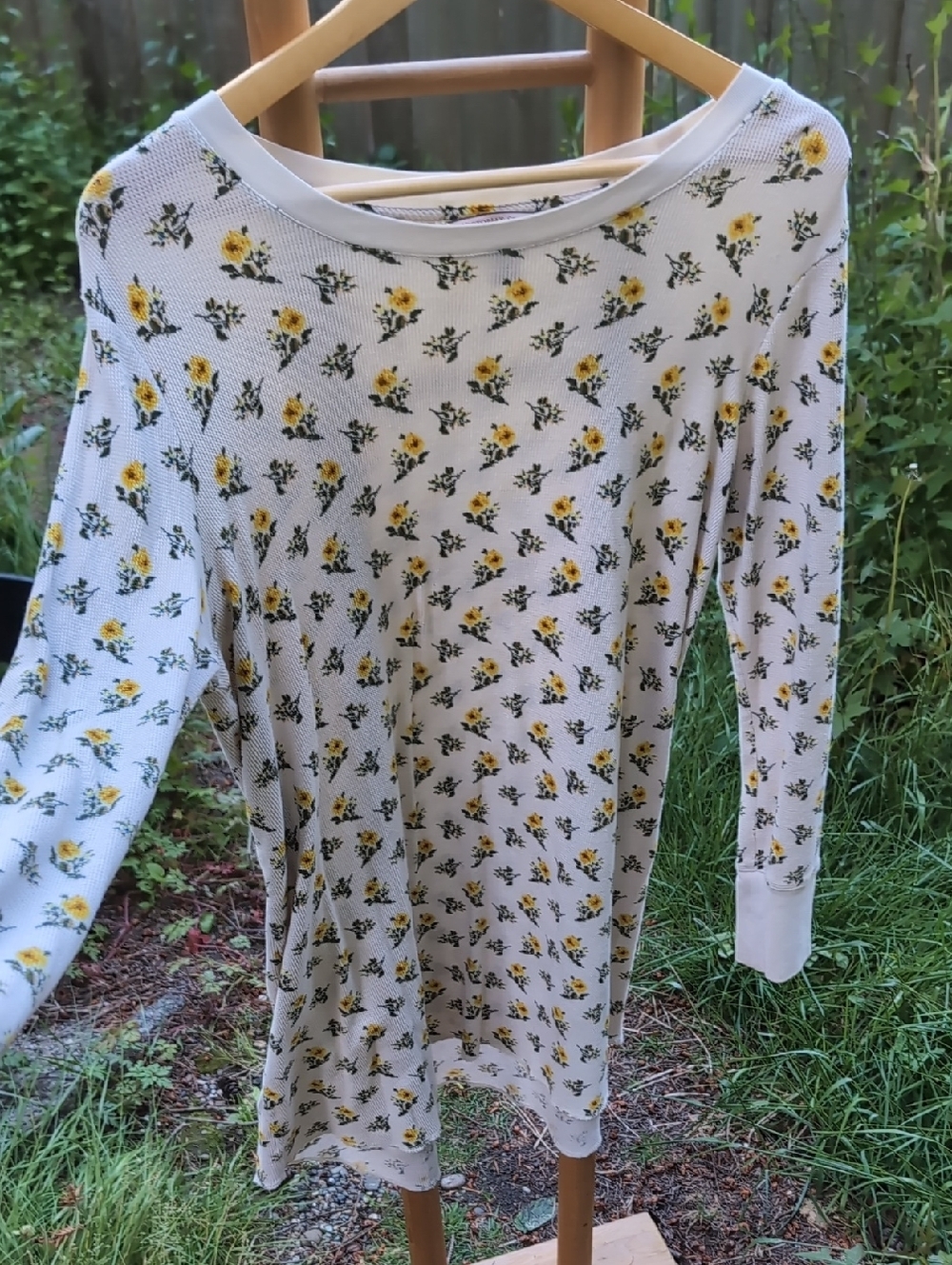 Victoria's Secret Romantic White Long Sleeve Floral Nightshirt with Yellow Roses - Picture 3 of 8